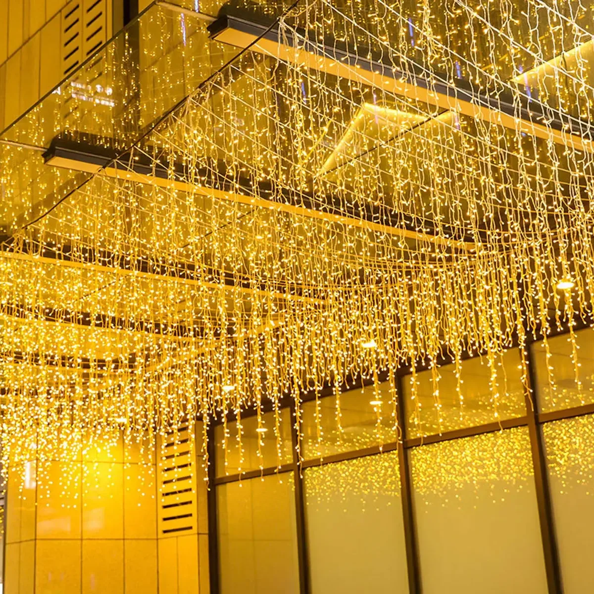 Luces navideñas LED tipo cascada de 4 metros con luz cálida, foto 3 de 6