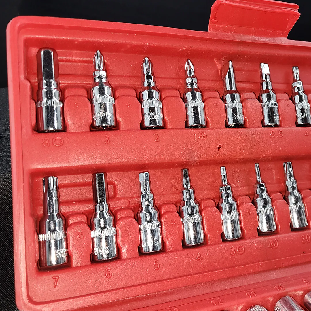 Juego de herramientas de 46 piezas con dados, puntas y matraca 1/4", foto 6 de 8