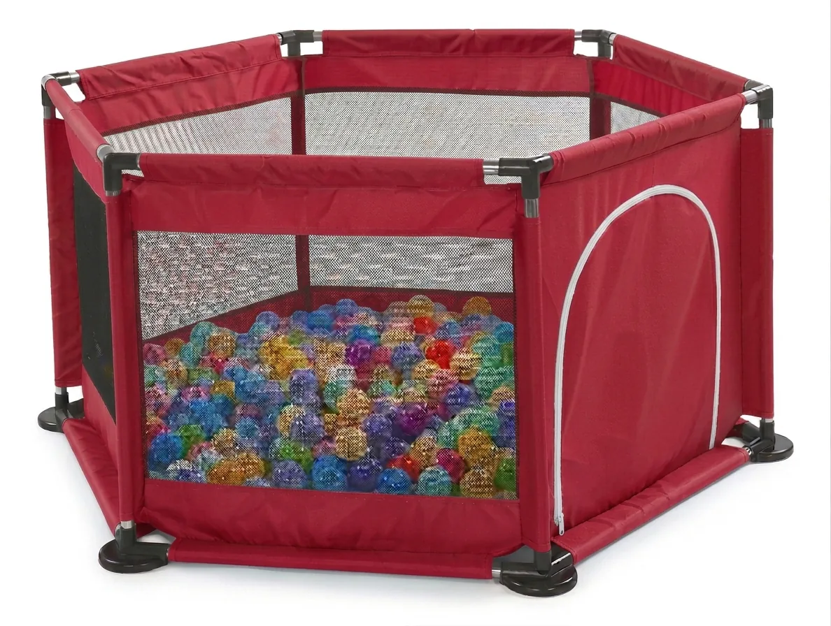 Corral hexagonal para bebé rojo con malla y puerta con cremallera