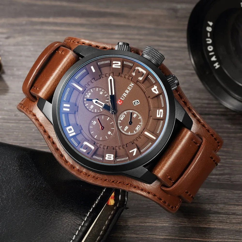 Reloj Curren 8225 café con pulso de cuero de doble capa